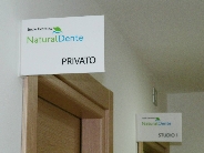 Naturaldente Studio Dentistico Lentini - Ingresso studi